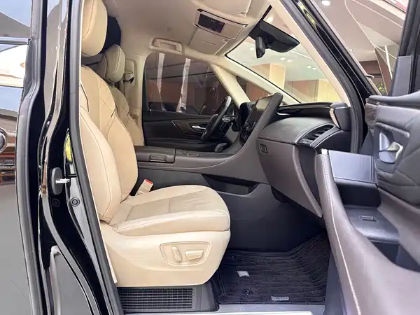Toyota Alphard 2024
