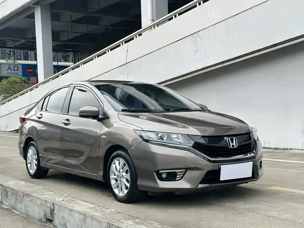 Honda Greiz 2016
