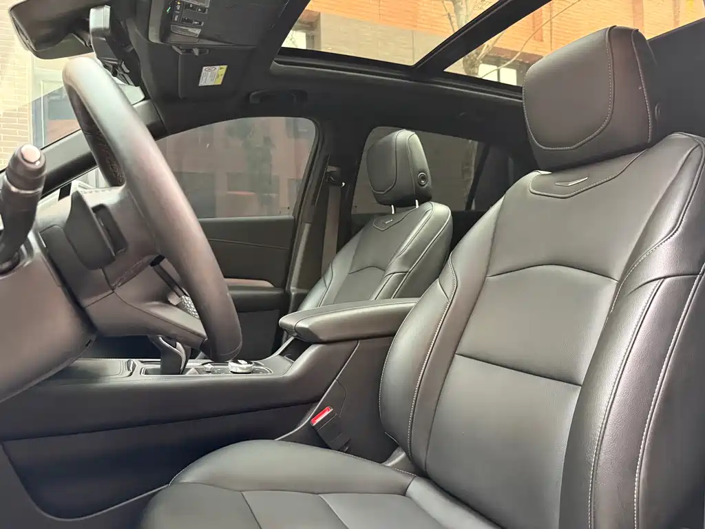 Cadillac XT4 2018 — фото 15