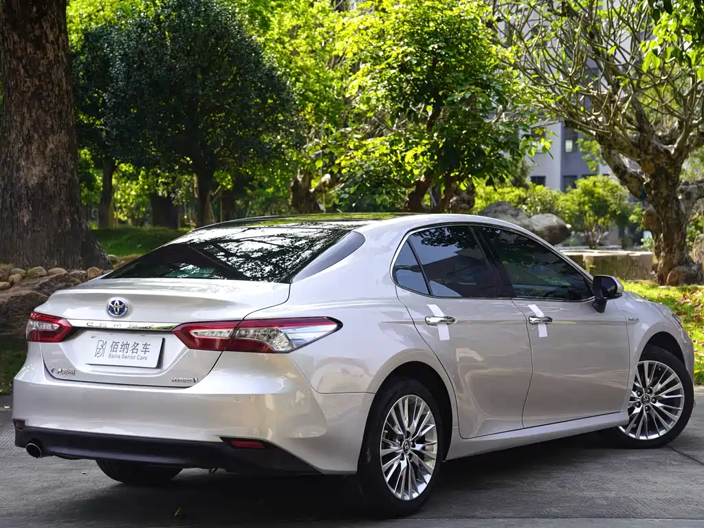 Toyota Camry 2020 — фото 6