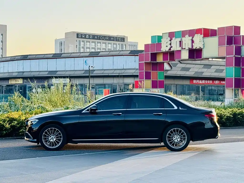 Mercedes-Benz E-Class 2022