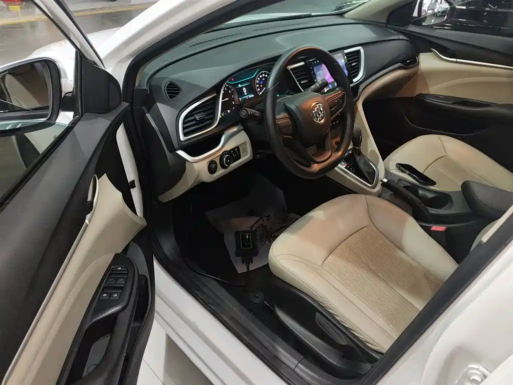 Buick Excelle 2017 — фото 16