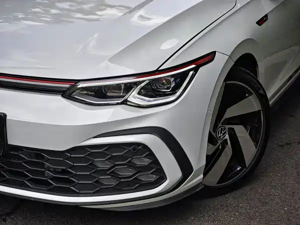 Volkswagen Golf GTI 2024