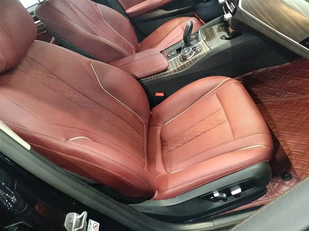 BMW 5 Series 2021 — фото 17