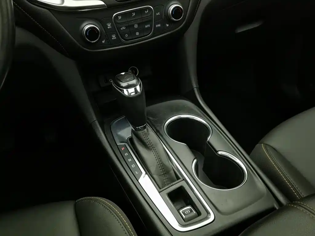 Chevrolet Equinox 2018 — фото 13