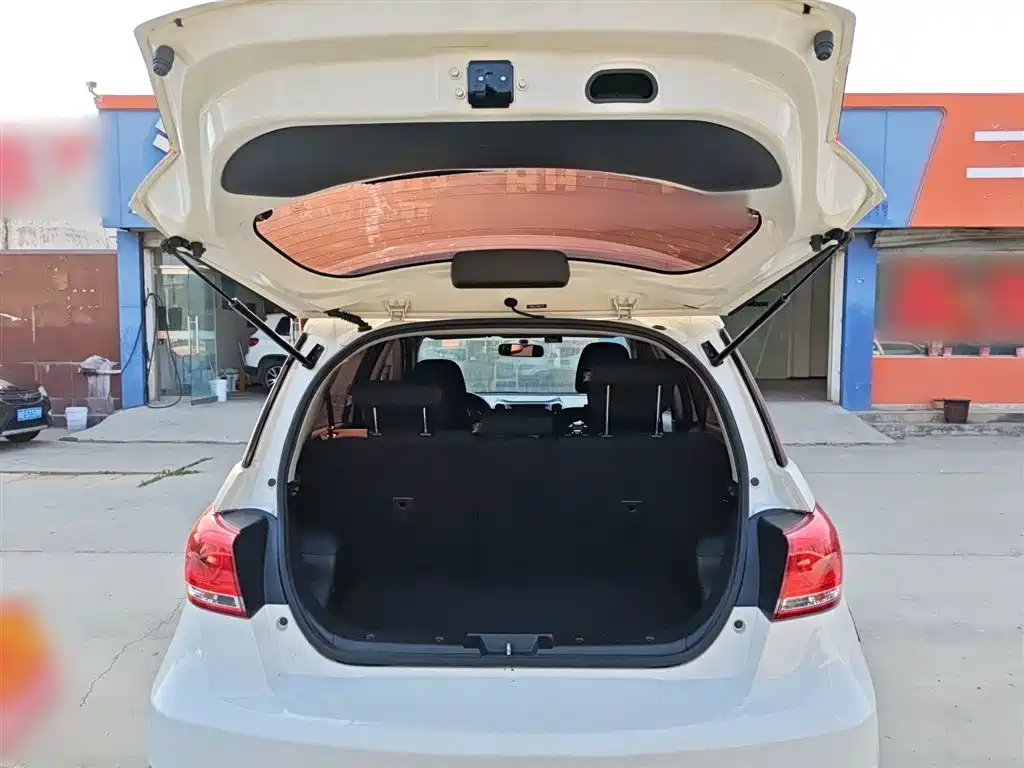 Haval H1 2017 — фото 15