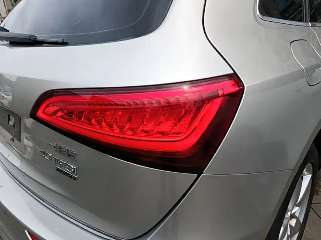 Audi Q5 2017 — фото 24