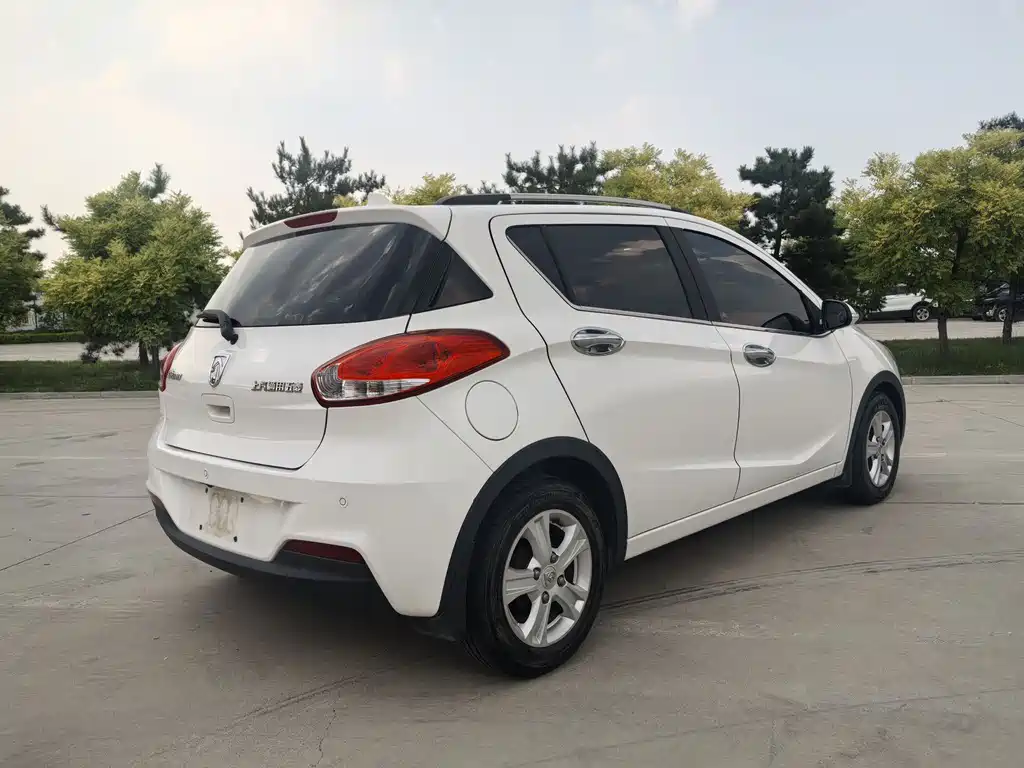 Baojun 310 2017