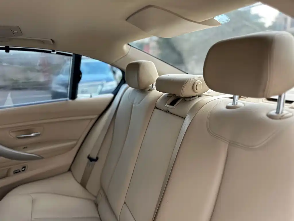 BMW 3 Series 2015 — фото 17