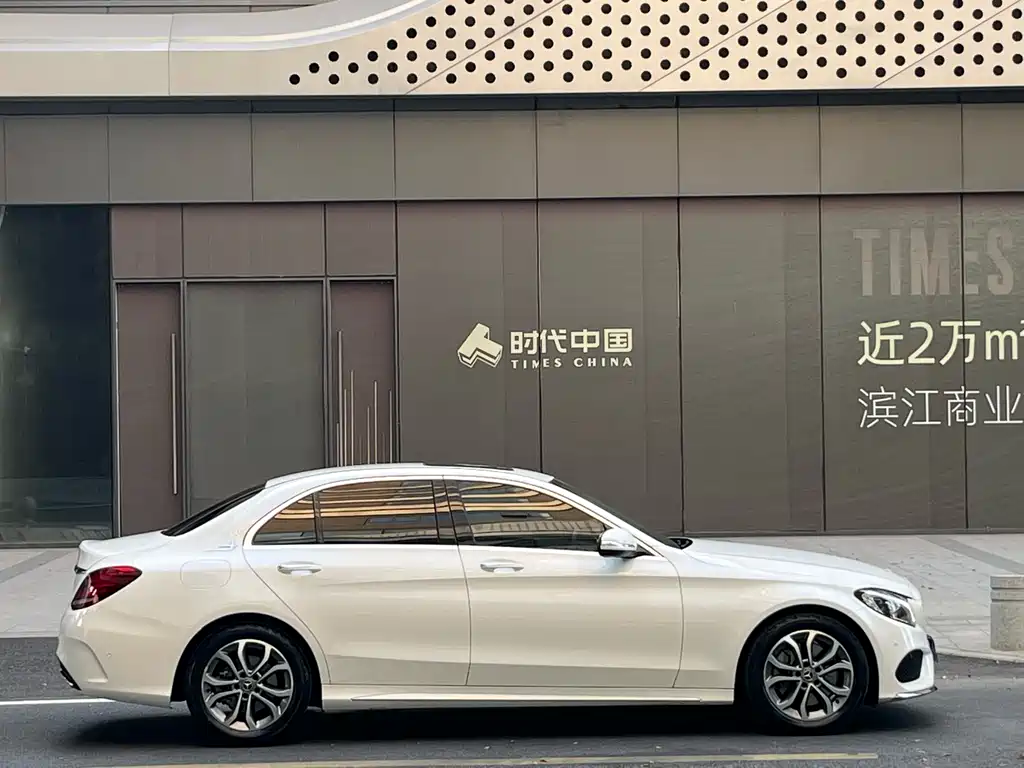 Mercedes-Benz C-Class 2018 — фото 10