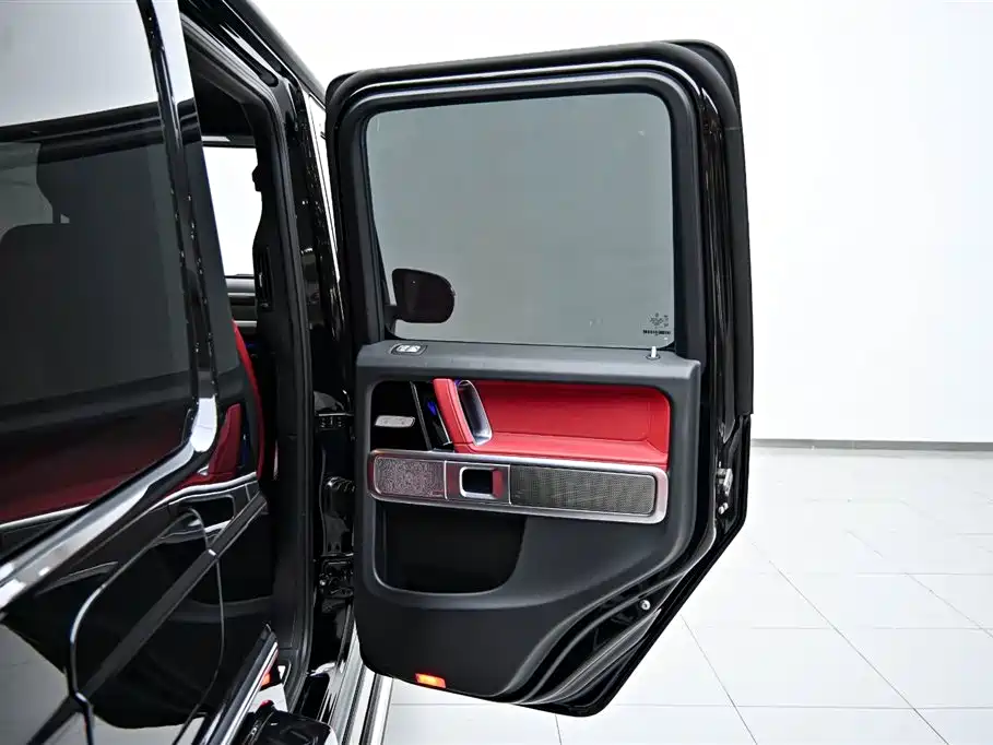 Mercedes-Benz G-Class 2023 — фото 22