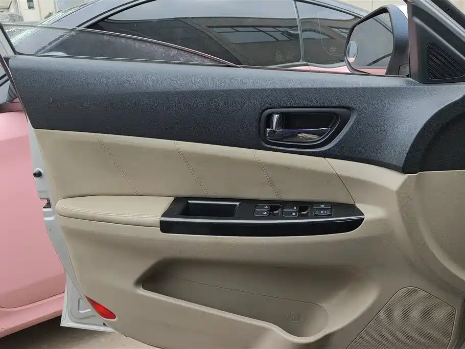 Changan Eado 2013