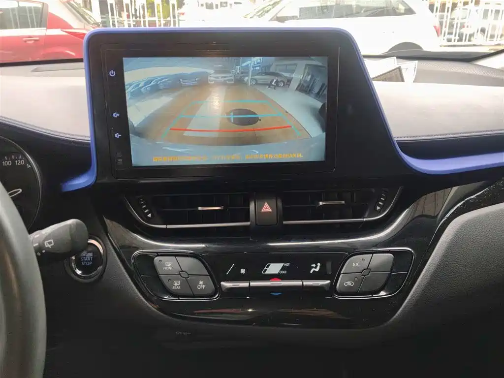 Toyota C-HR 2022 — фото 9
