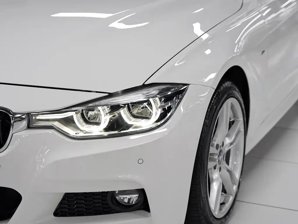 BMW 3 Series 2019 — фото 4
