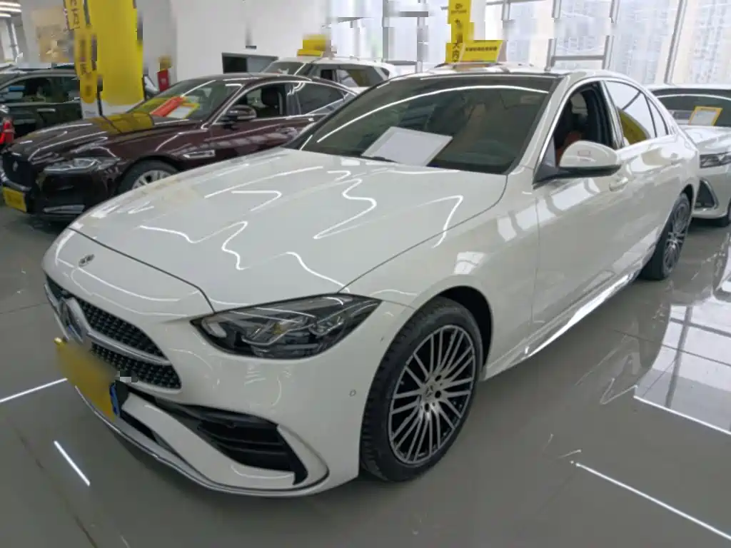 Mercedes-Benz C-Class 2024