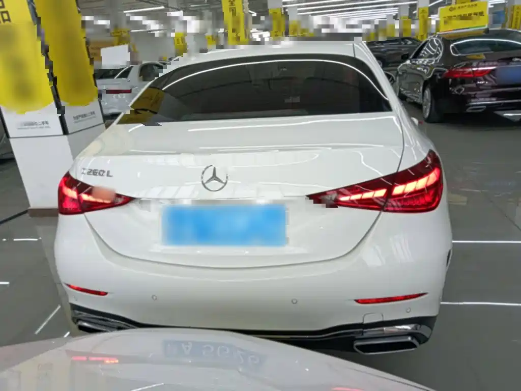 Mercedes-Benz C-Class 2024