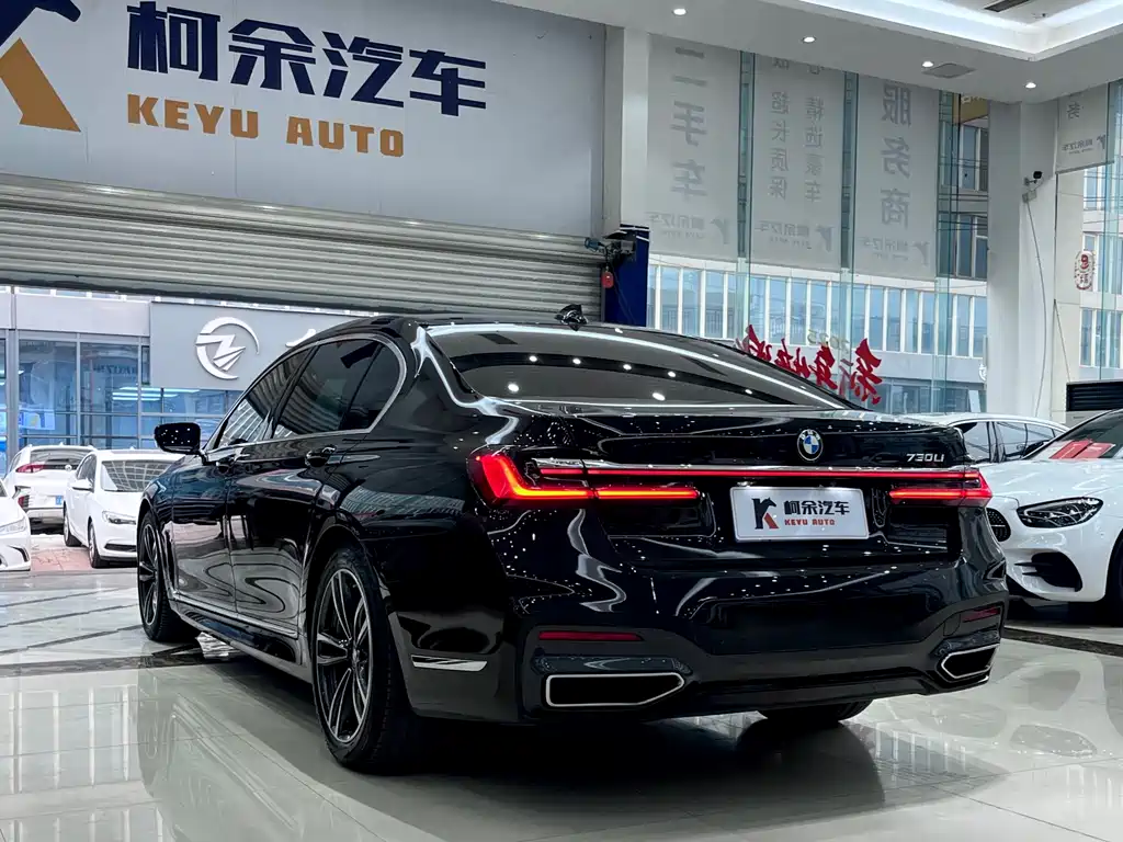 BMW 7 Series 2019 — фото 13