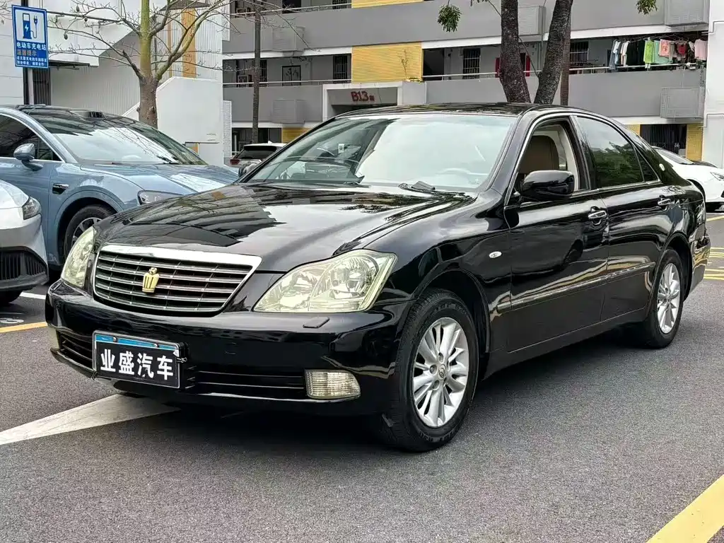 Toyota Crown 2006 — фото 1
