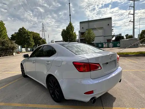 Lexus IS 2009