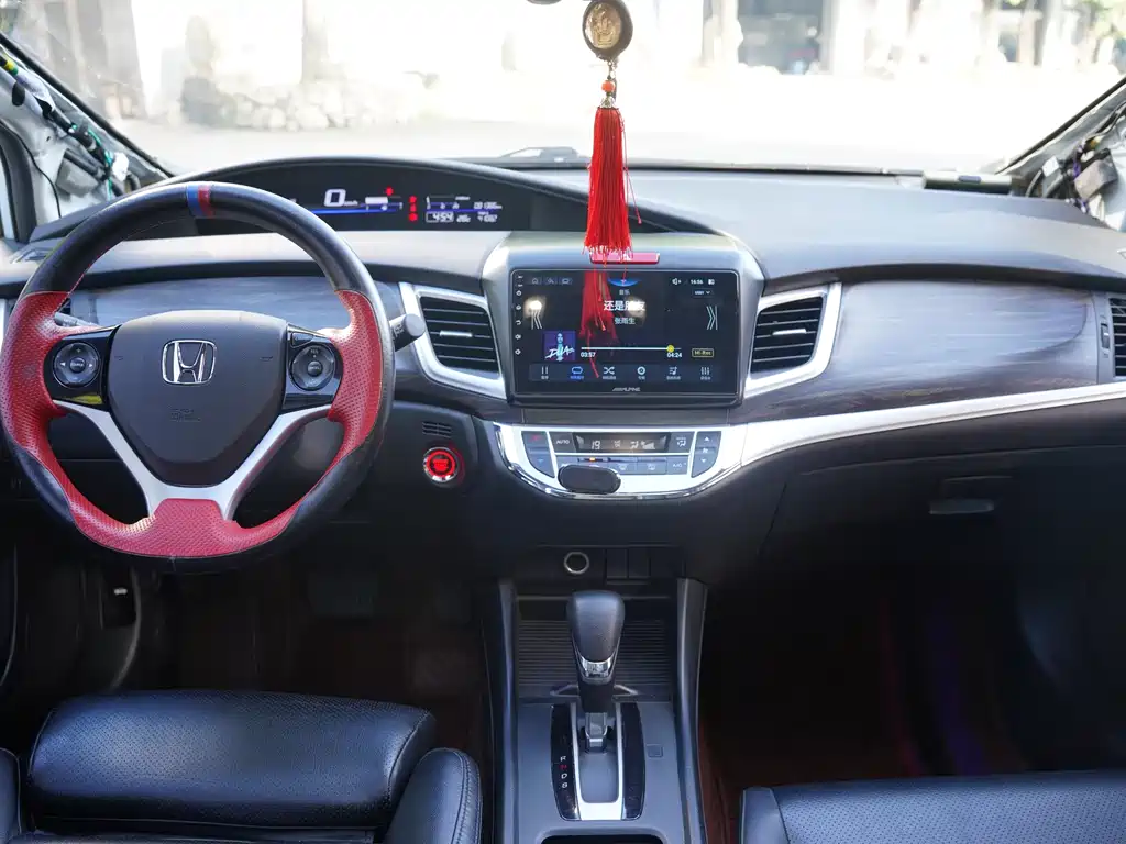 Honda Jade 2019 — фото 24