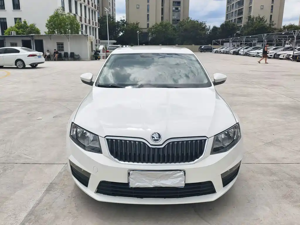 Skoda Octavia 2018 — фото 2