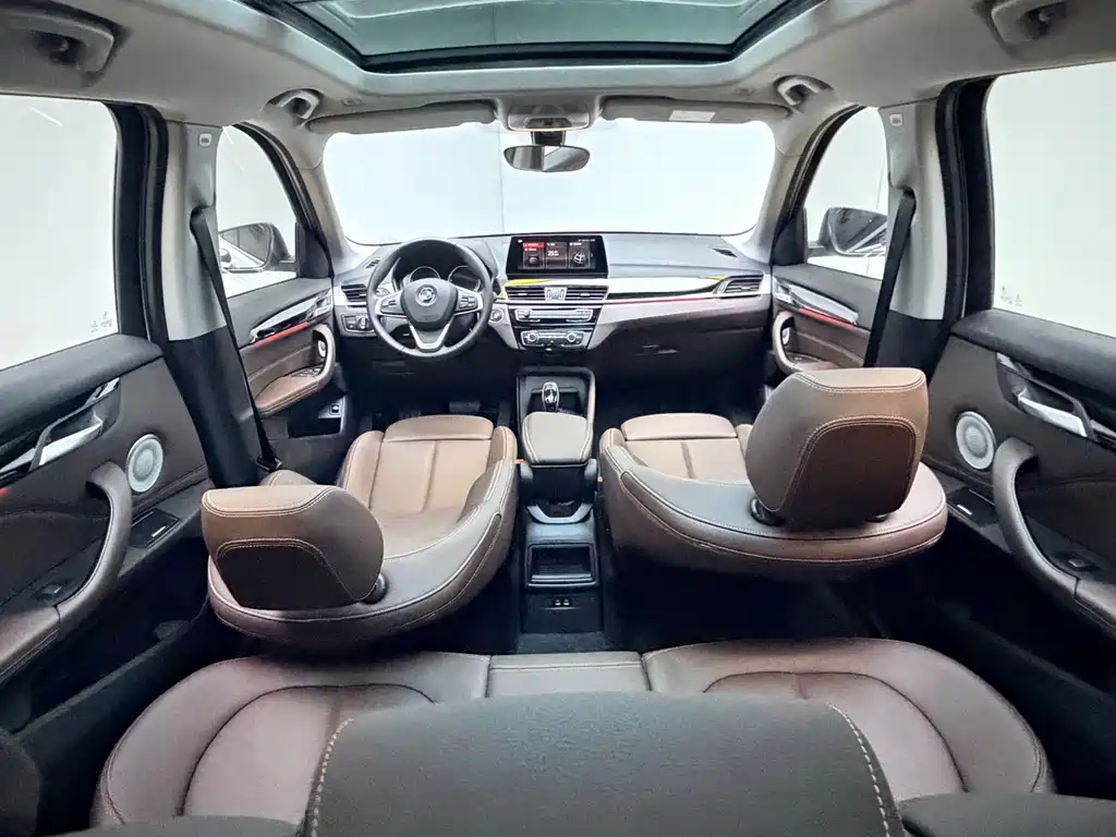 BMW X1 2022 — фото 8