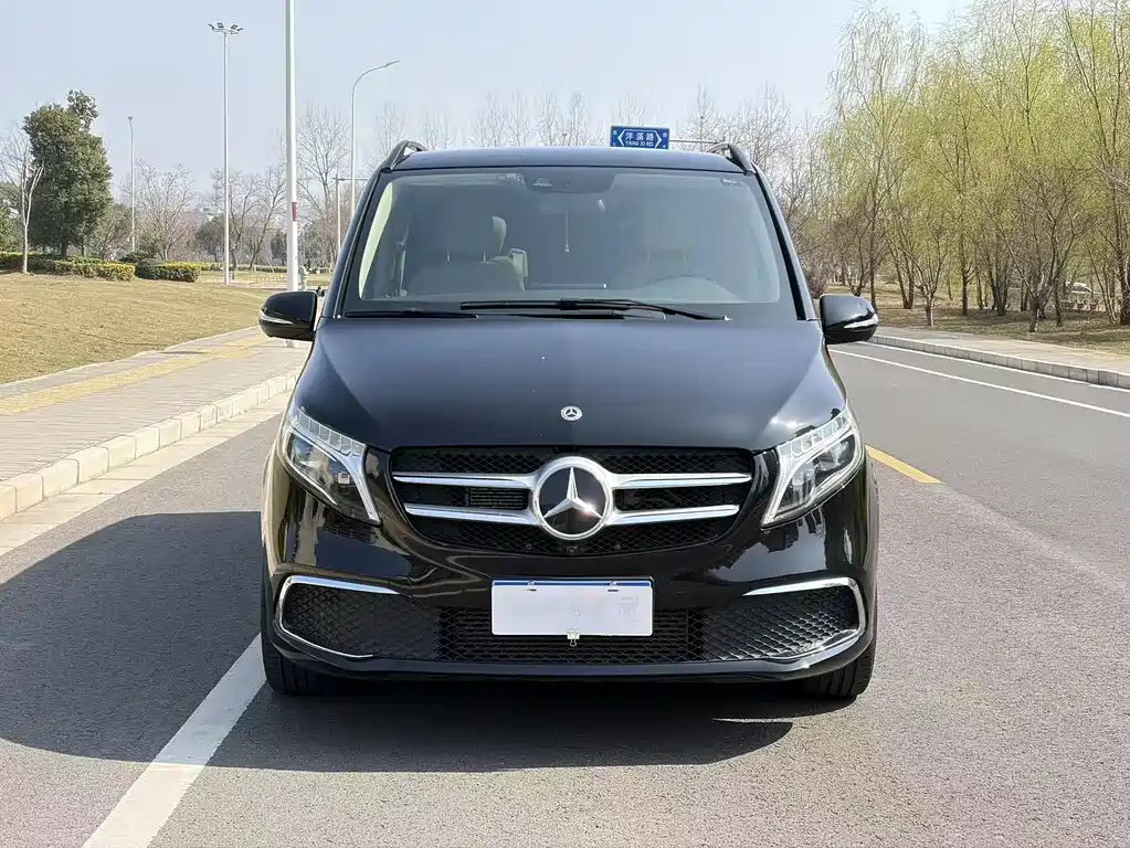 Mercedes-Benz V-Class 2021 — фото 2