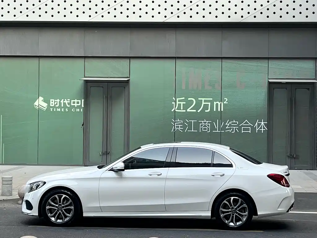 Mercedes-Benz C-Class 2018 — фото 9