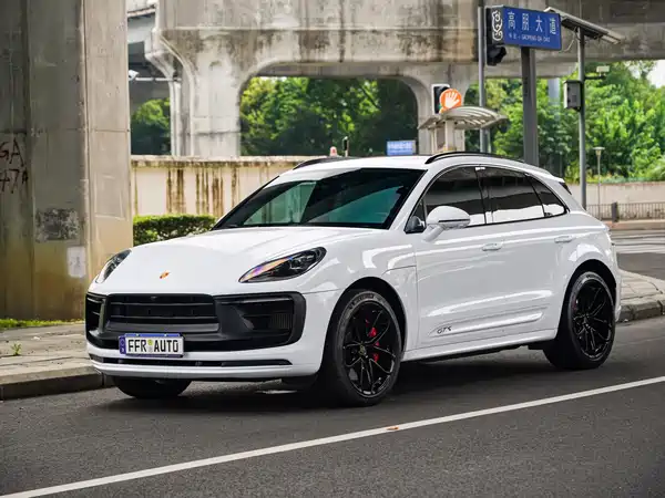 Porsche Macan 2022
