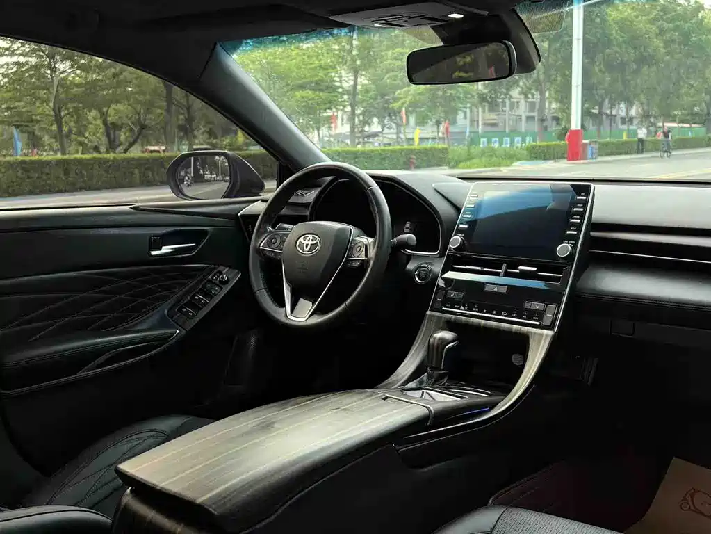 Toyota Avalon 2019 — фото 13