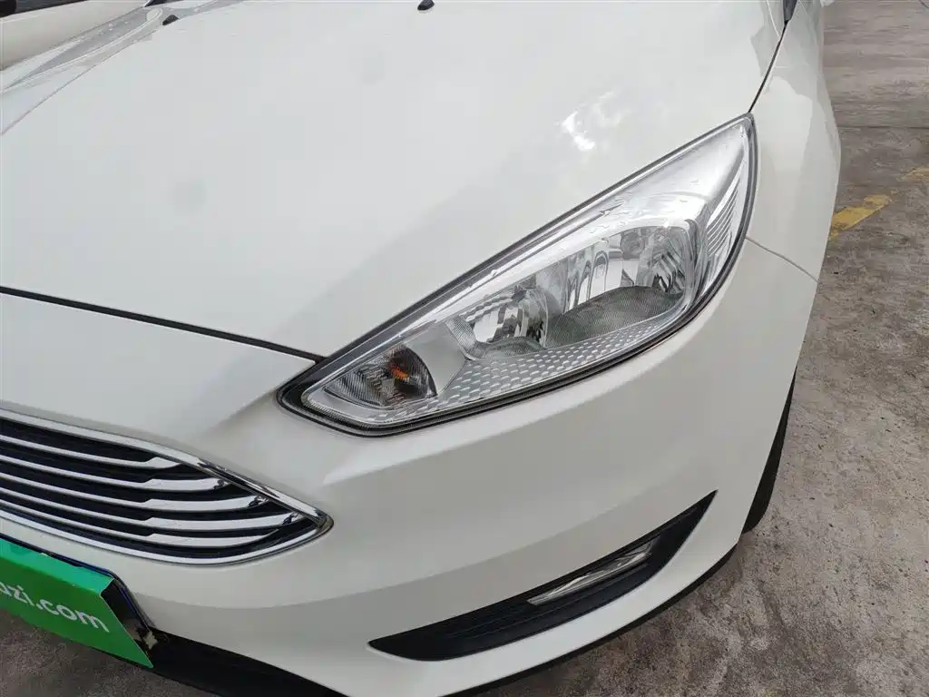 Ford Focus 2016 — фото 24
