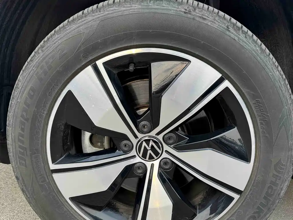 Volkswagen Tharu 2023 — фото 11