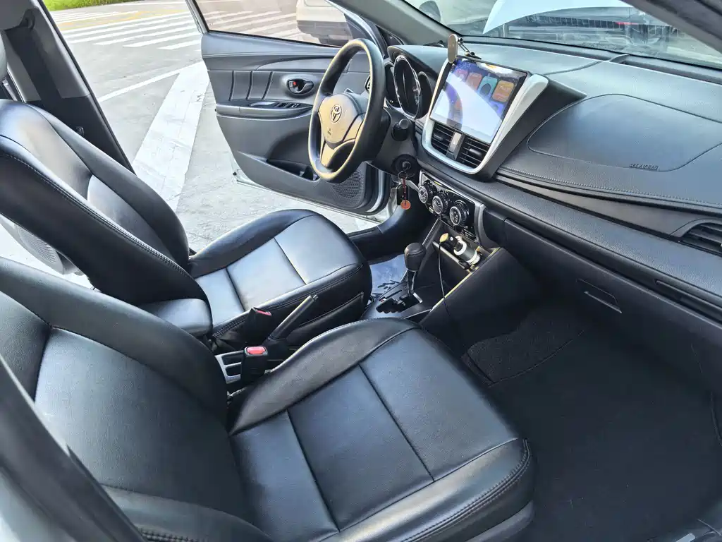 Toyota Yaris L 2019 — фото 14
