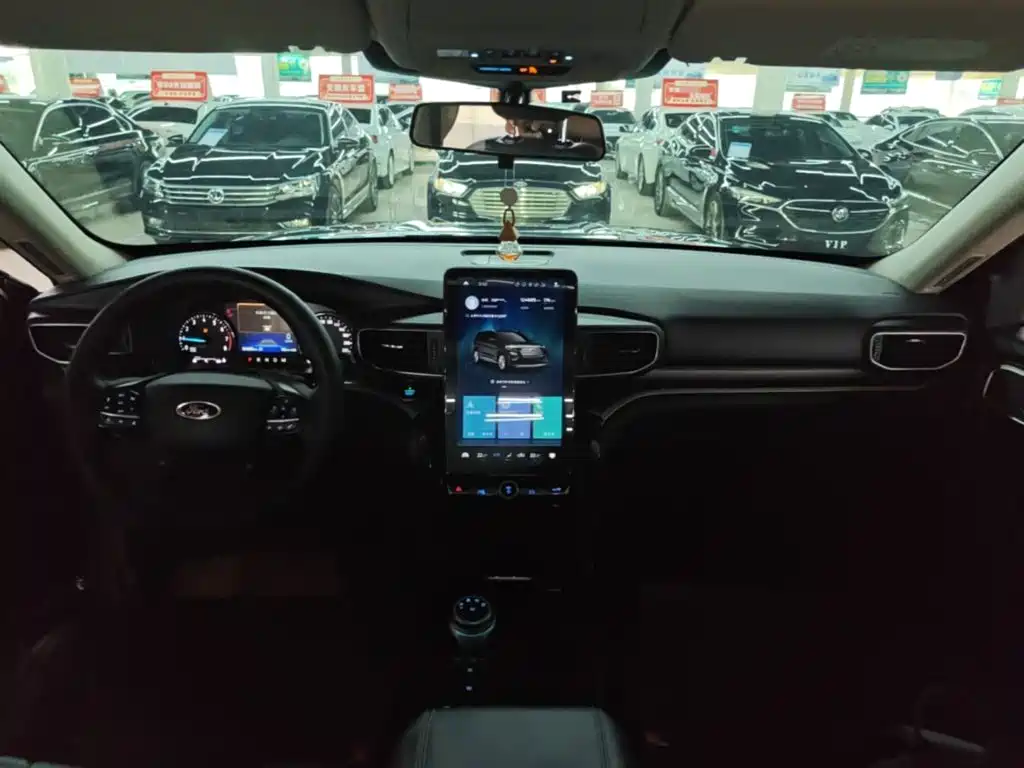 Ford Explorer 2020 — фото 10