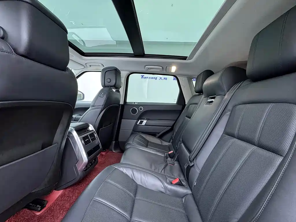 Land Rover Sport 2020 — фото 10