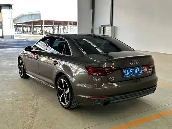 Audi A4L 2018