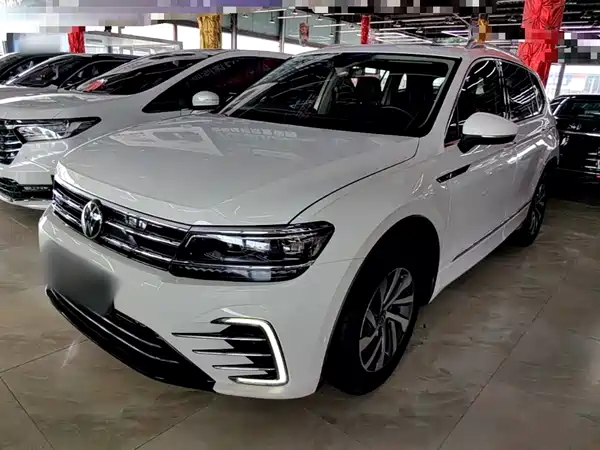 Volkswagen Tiguan L Plug-In Hybrid 2021