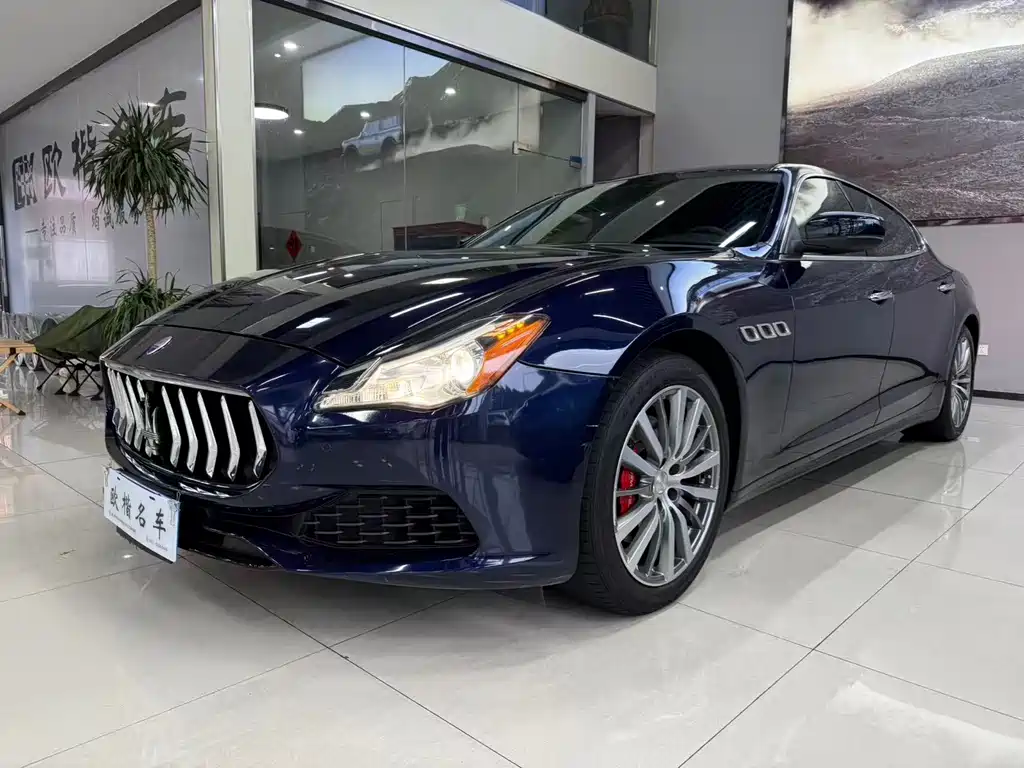 Maserati Quattroporte 2017 — фото 1
