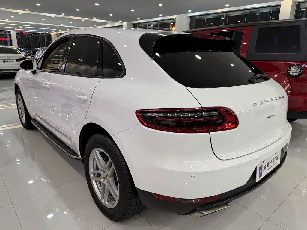 Porsche Macan 2017 — фото 5
