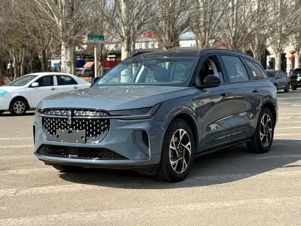 Lincoln Nautilus 2025