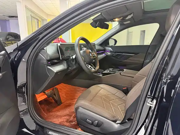 BMW 5 Series 2024