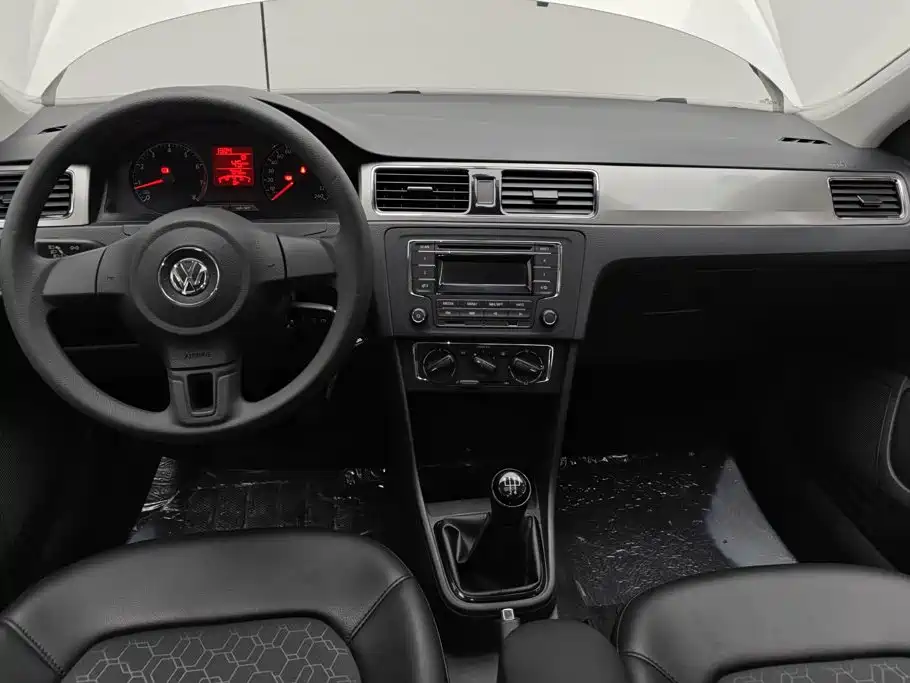 Volkswagen Santana 2018 — фото 12