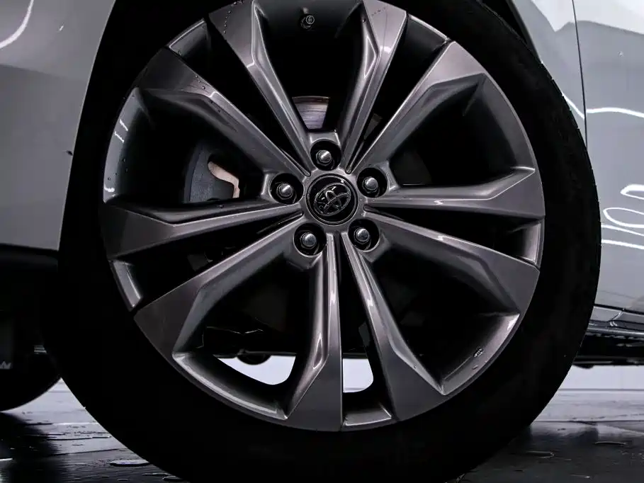 Toyota Sienna 2023 — фото 20