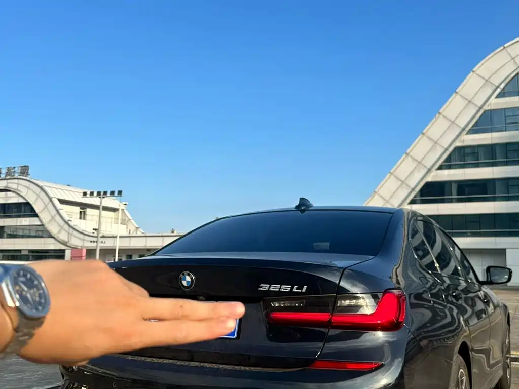BMW 3 Series 2021