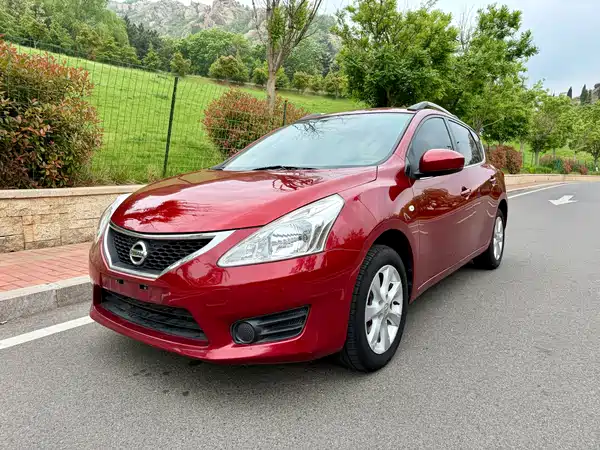 Nissan Tiida 2014