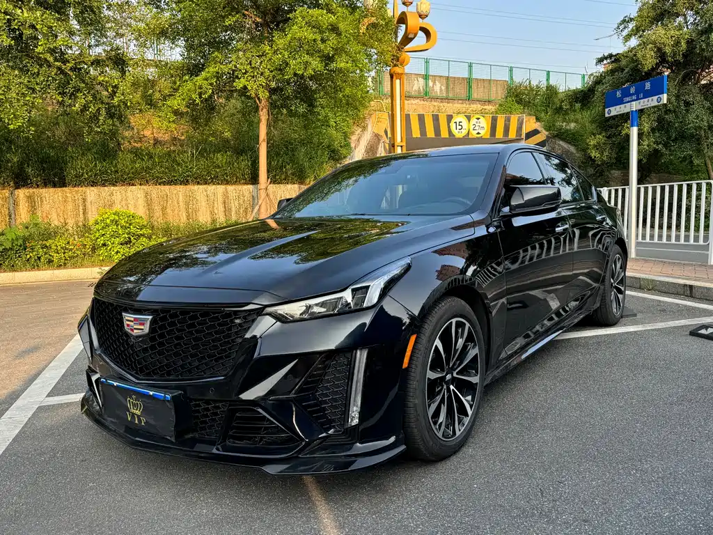 Cadillac CT5 2022 — фото 1