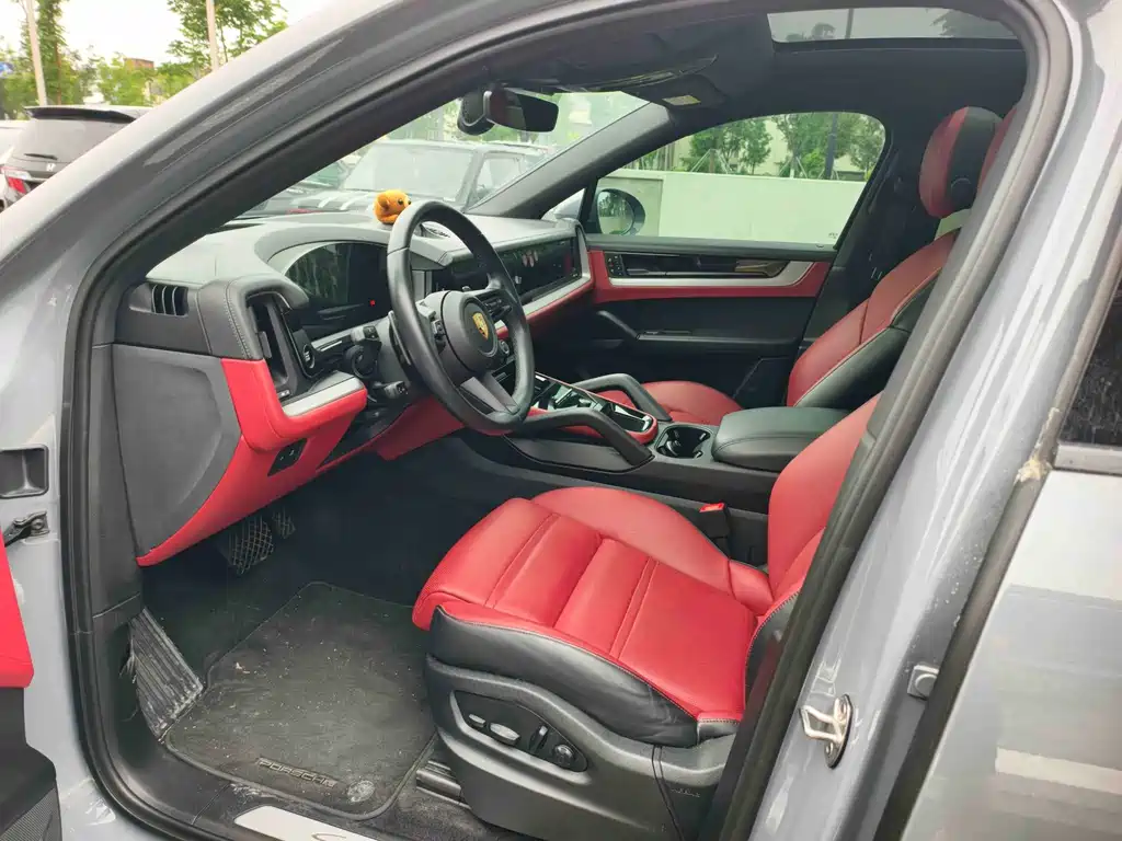 Porsche Cayenne 2024