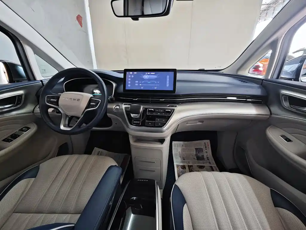 Roewe iMAX8 2021 — фото 12