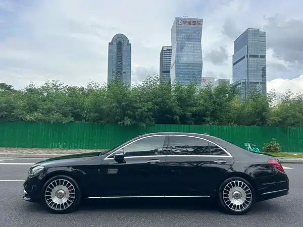 Mercedes-Benz S-Class 2020