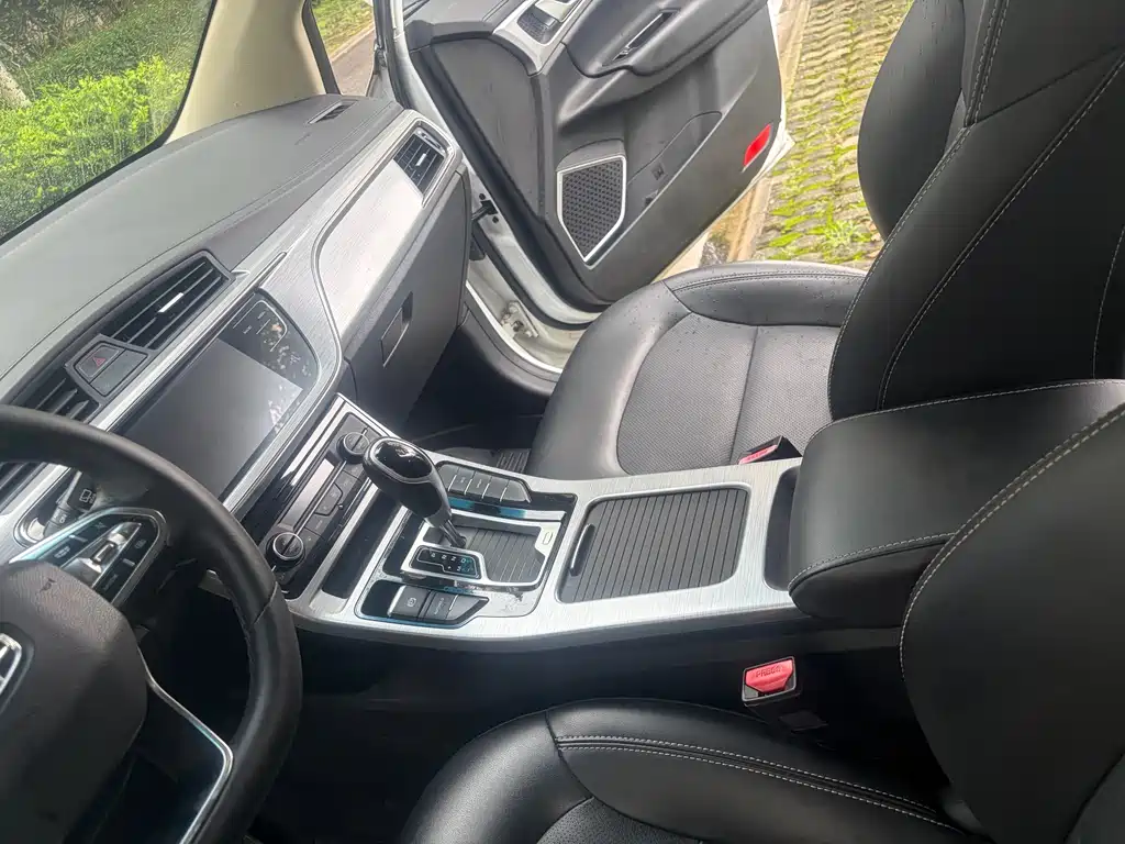 Geely Emgrand GS 2019 — фото 16